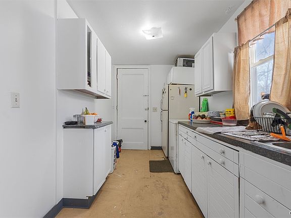 5th image of 148 Seymour St #50