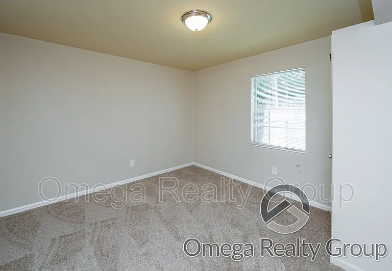 2020 High School Rd #C — Photo 18