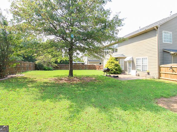 2nd image of 119 Village Green Cir