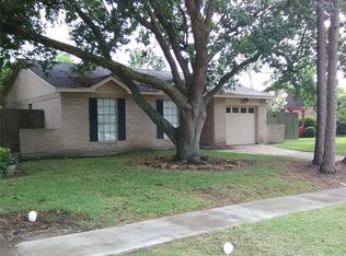 2526 Jeb Stuart Ct, League City, TX 77573