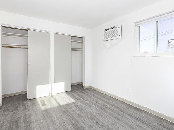 5th image of 5470 Bahama Ter APT 8