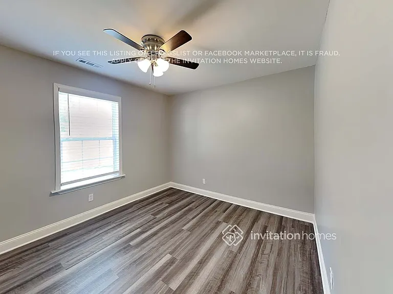 204 Corinthian Dr — Photo 13