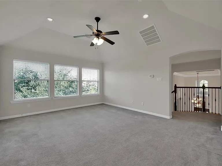 2 Maitland Ct — Photo 36