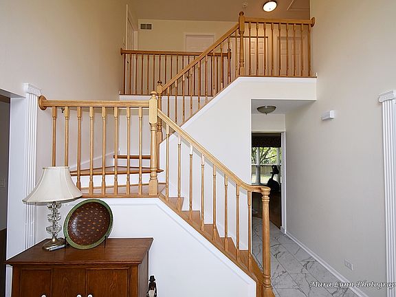 4th image of 140 Stillwater Ct