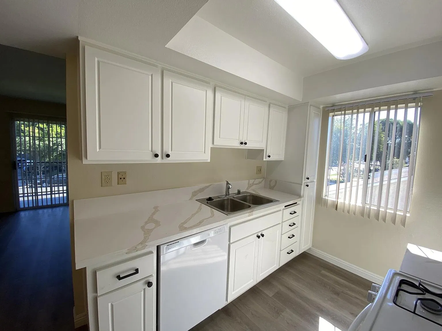 1211 Scott Road — Photo 4