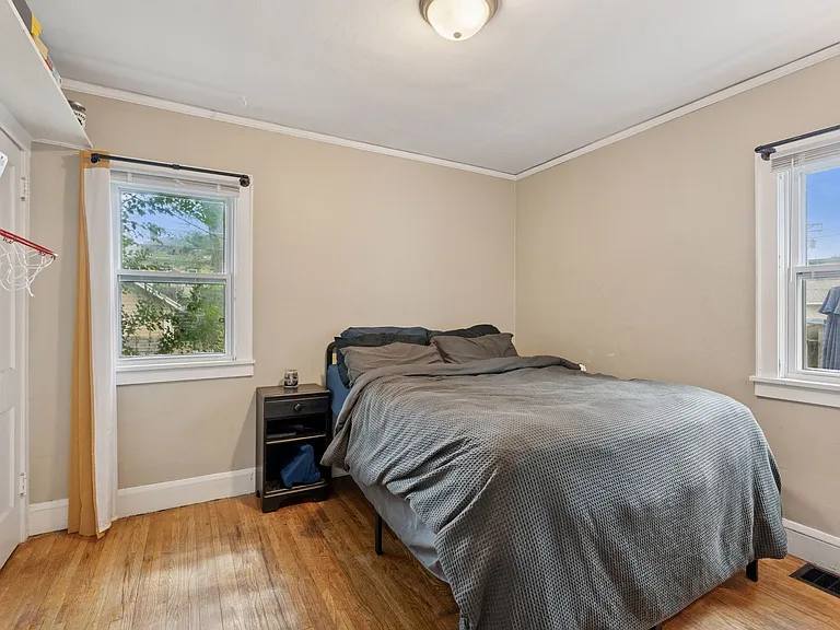 1672 Randolph Ave — Photo 14
