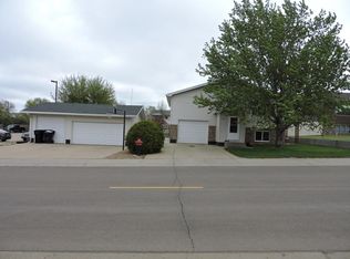 561 S Main Ave, Dickinson, ND 58601