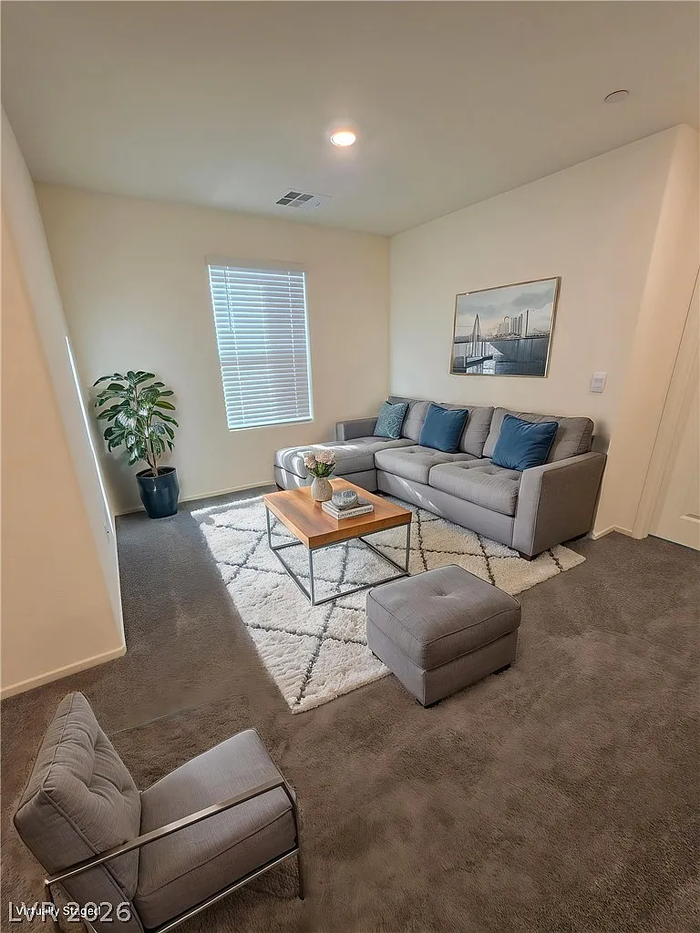 3 bed, 2.5 bath, 1441 sqft, $2,100 — Photo 4