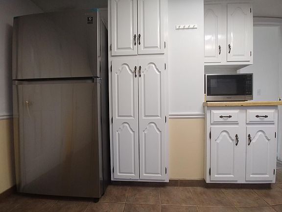 Fridge & Cabinets
