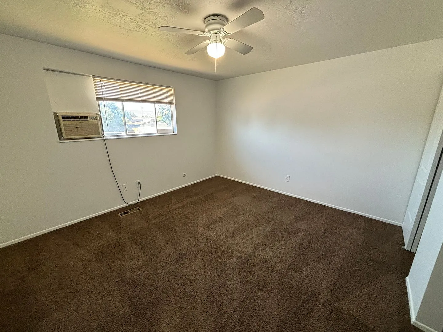 3359 W. & 3369 W. 4100 S. Wvc - Duplex — Photo 4