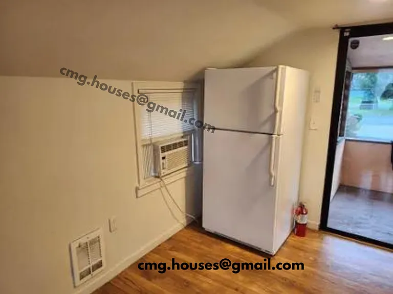 14602 Portland Ave SW #B — Photo 7
