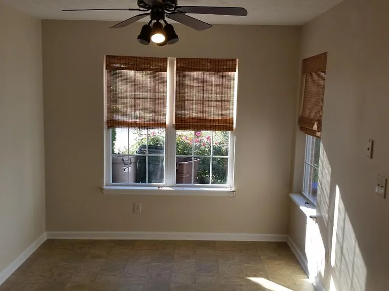1078 Fairlane Ct — Photo 6
