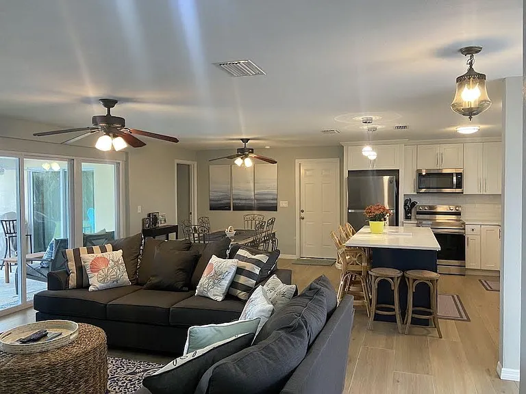 5256 Wisteria Ct — Photo 24