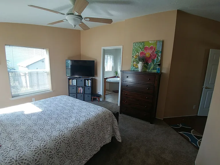 501 Tanglewood Dr — Photo 1