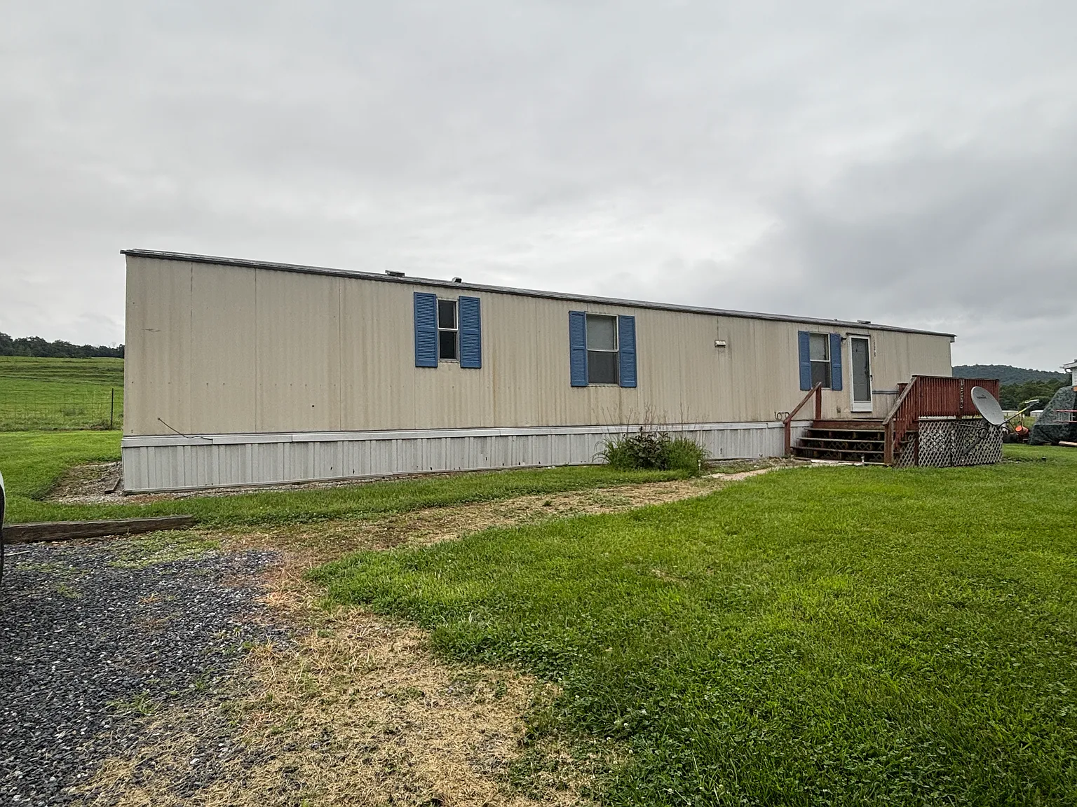 2 bed, 1.5 bath, 980 sqft, $950 — Photo 1