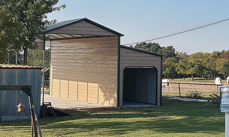 2nd image of 1226 Knob Rd