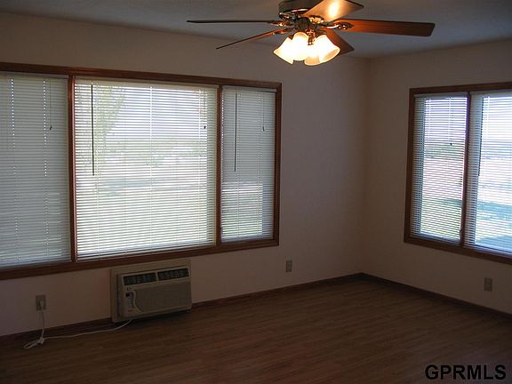 5th image of 17604 6th St