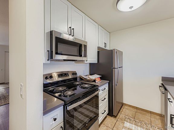 5th image of 8910 Fox Drive #7