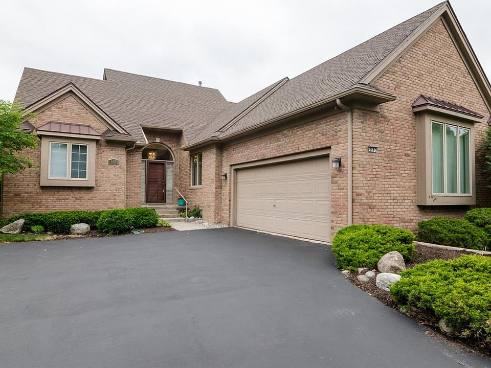 1st image of 4682 Sawgrass Dr E #10