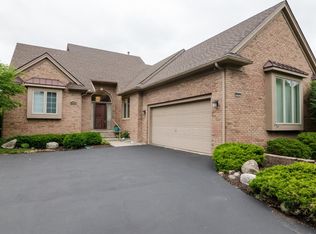 4682 Sawgrass Dr E #10, Ann Arbor, MI 48108