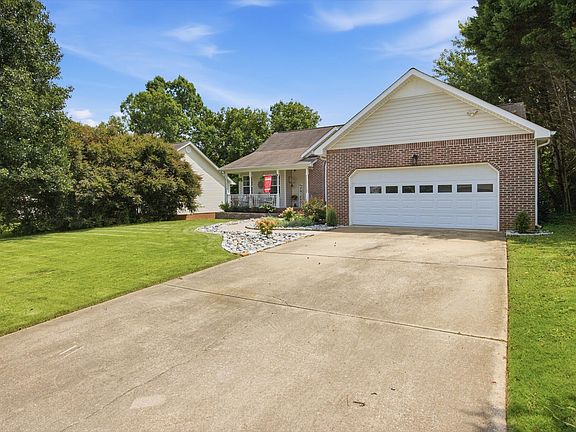 2nd image of 5773 Sarah Dr