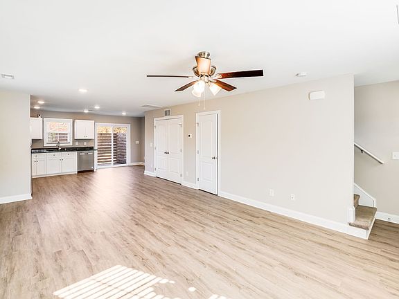 3rd image of 604 W 8th St