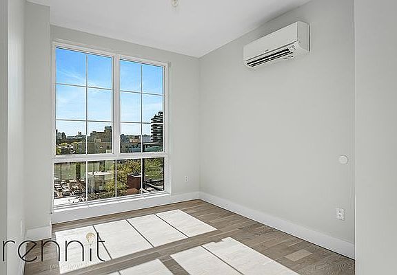 5th image of 933 Rogers Ave #7B