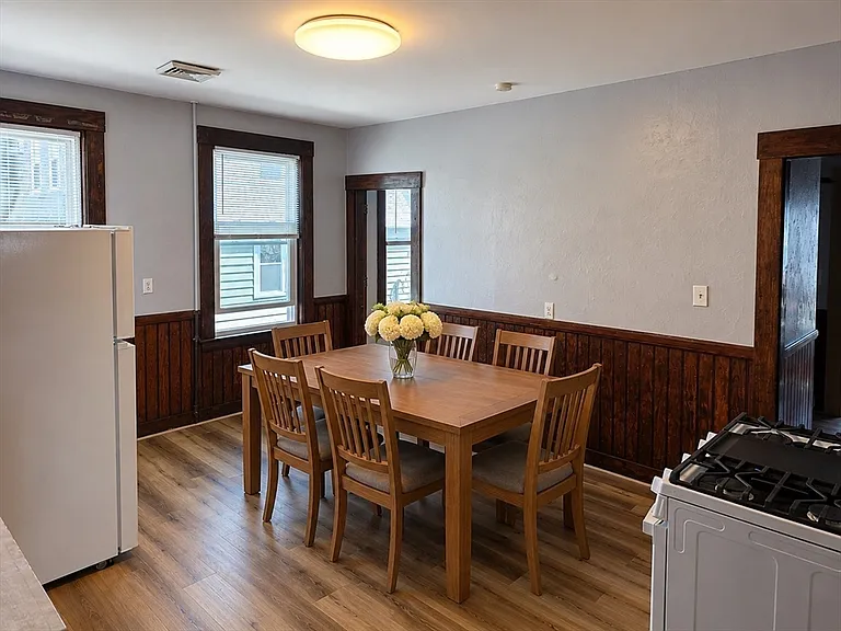2 Hillside St #3 — Photo 6