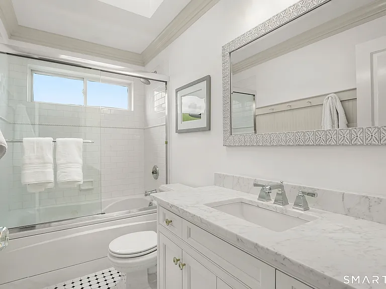 16 Island Way — Photo 23
