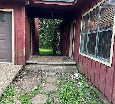 2nd image of 8994 Old Military Rd