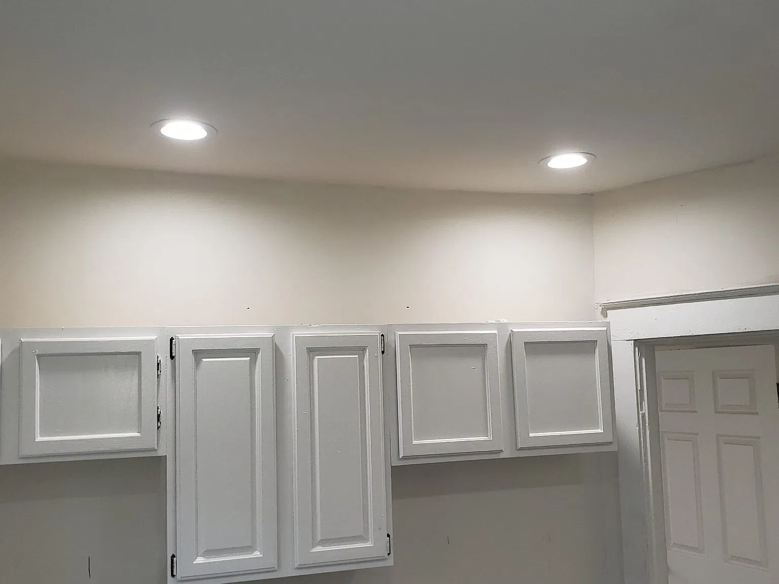 4182 Vine St — Photo 2