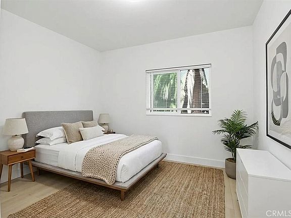 3rd image of 527 Clifton St