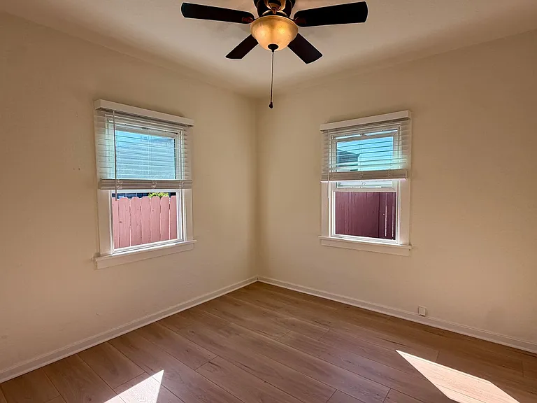 1190 Pine Ave — Photo 24