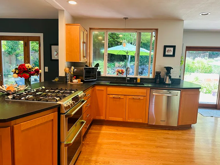 8085 SW Ridgeway Dr — Photo 7