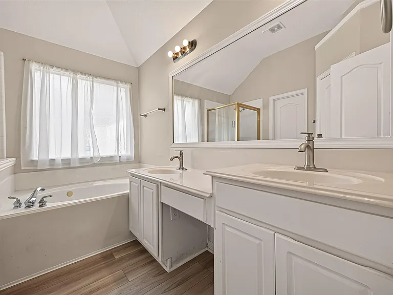 2607 Plantation Hollow Ct — Photo 36