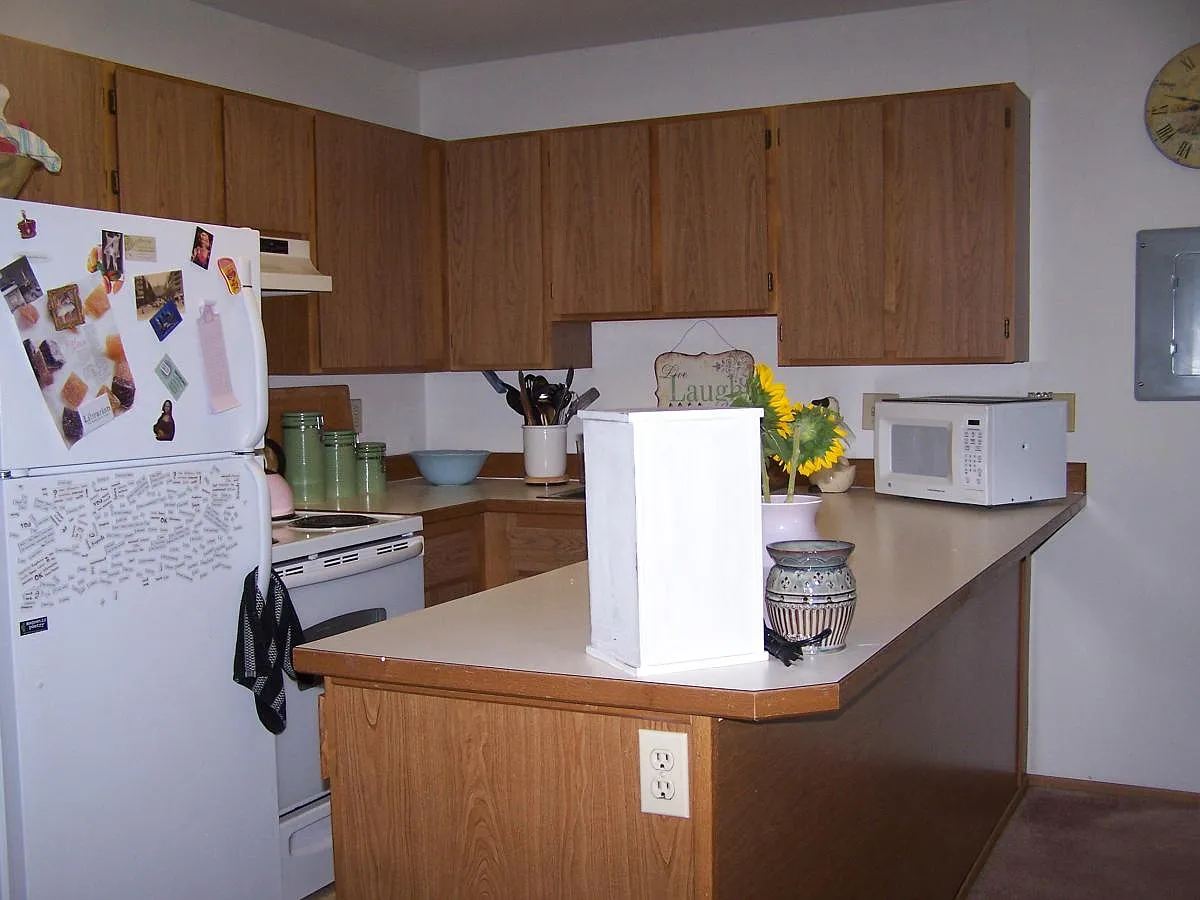 Building Photo - 4550 7th Ave NE #202