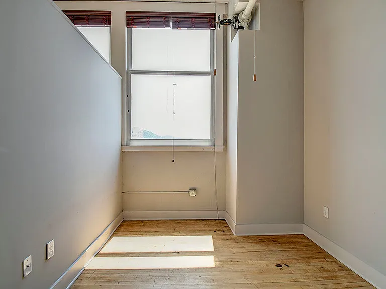 1025 Market St — Photo 15