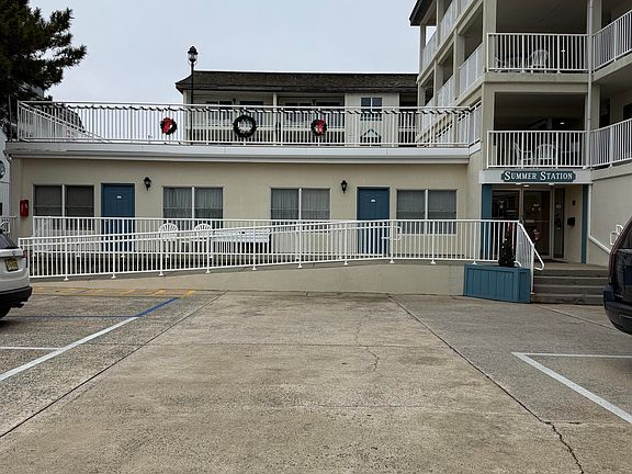 3rd image of 217 Beach Ave #1