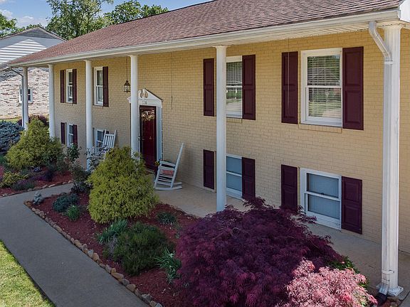 2nd image of 530 Elm Ave