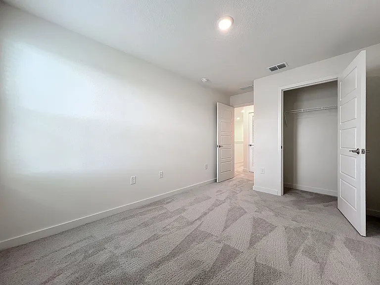 231 Dapper Ct — Photo 31