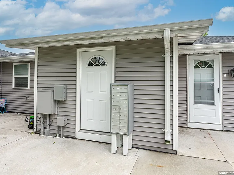 1031 Hunt Ave — Photo 13