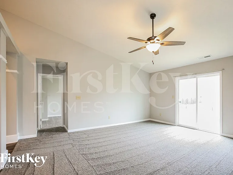 13815 Zion Ct — Photo 3