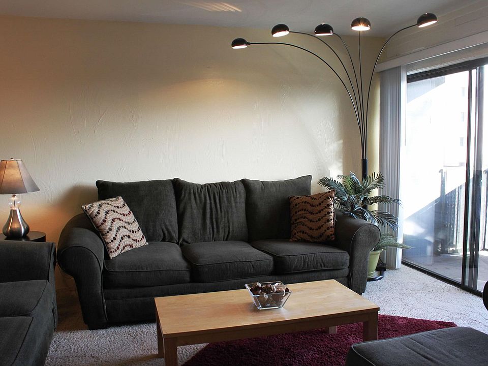 1st image of 931 N Euclid Ave #204