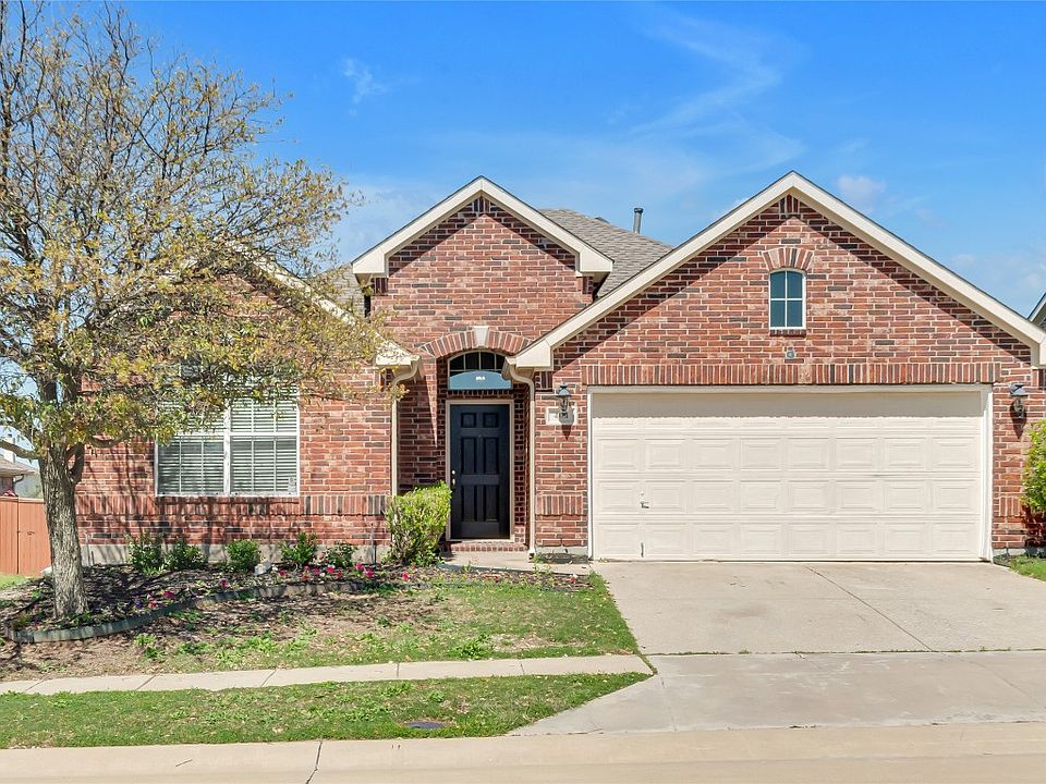 1st image of 404 Dartmoor Dr