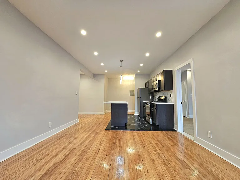 556 Scotland Rd #101 — Photo 2