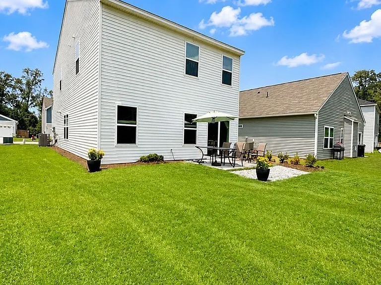 428 Lundby Dr — Photo 35