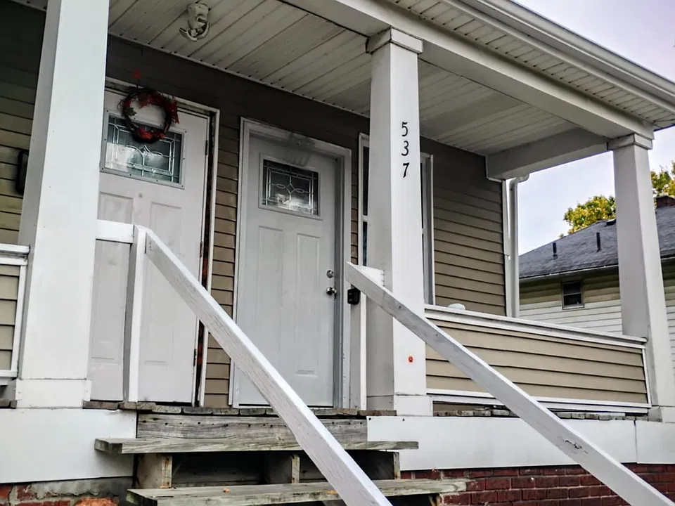 537 Potter St #2