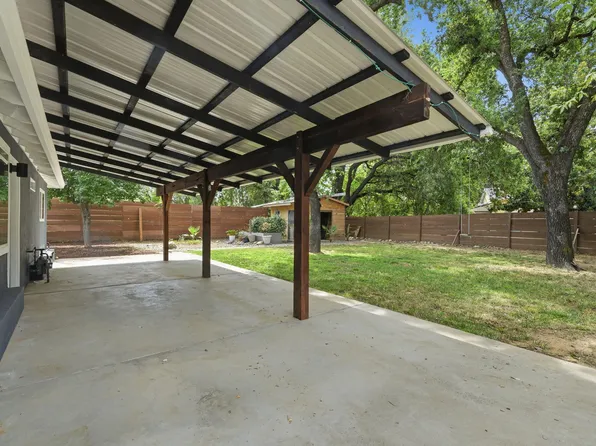 2585 Radio Ln, Redding, CA 96001
