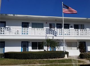 8555 112th St APT 204, Seminole, FL 33772