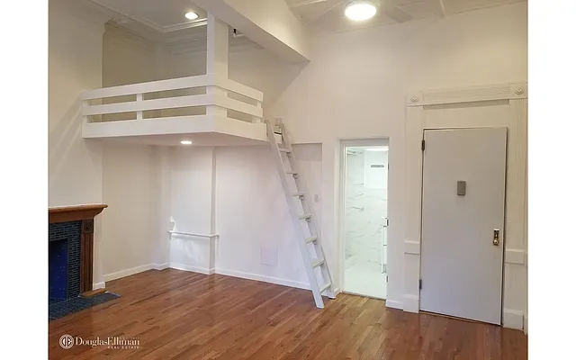 Rented by Douglas Elliman | media 15